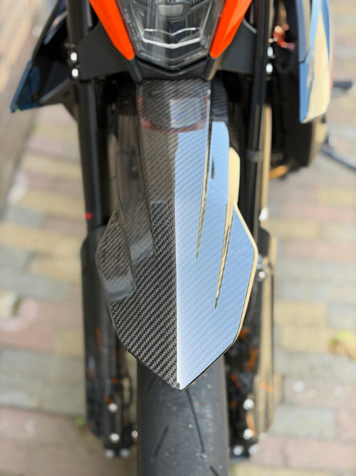 Carbon Fender