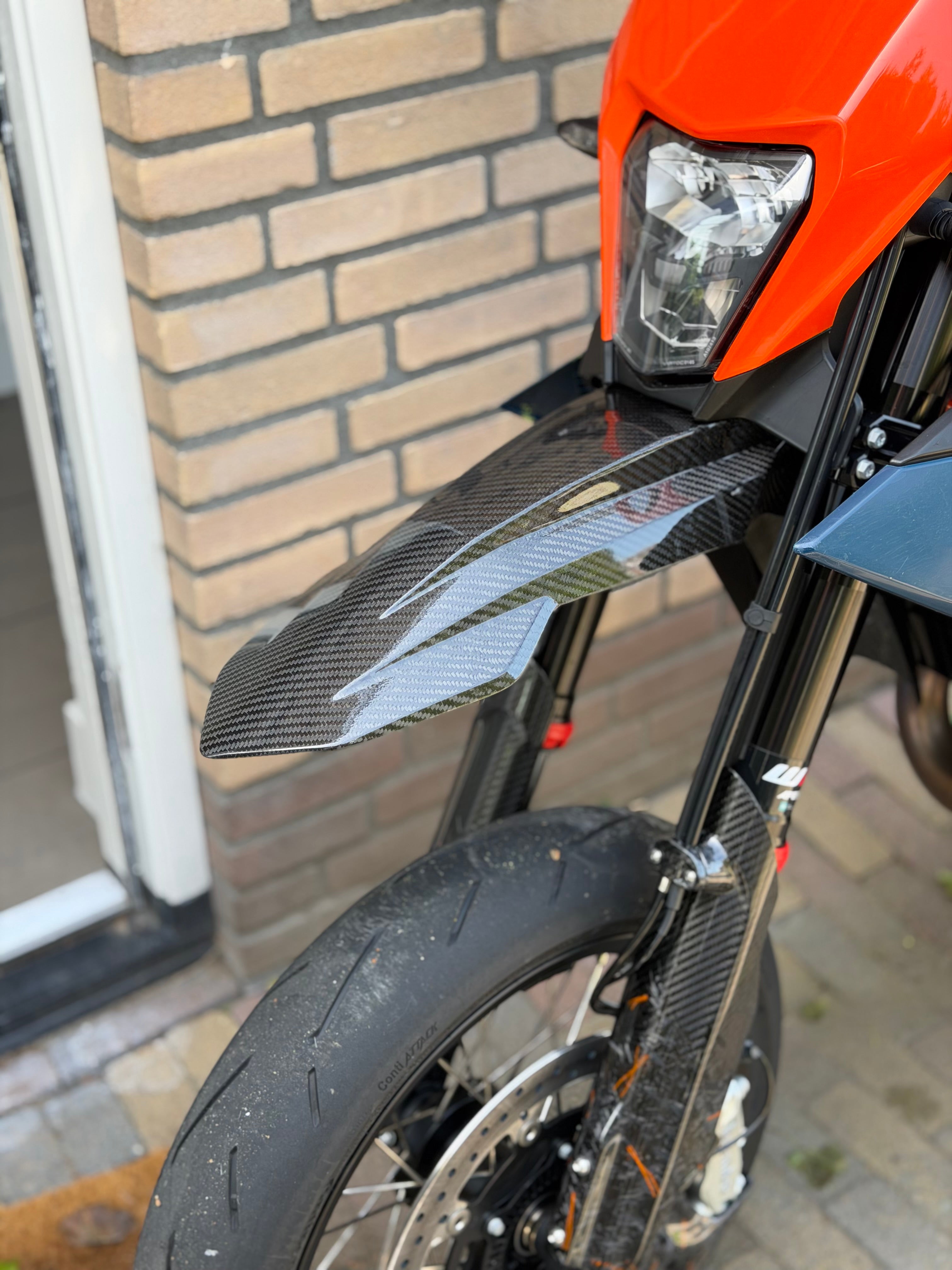 Carbon Fender